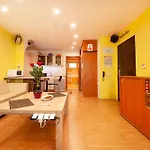 Center Of With Jacuzzi Apartmán *