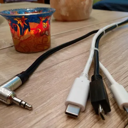 Center Of With Jacuzzi شقة براتسيلافا